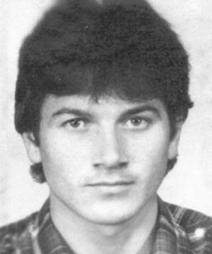 Занилов Камбулат Аюбович. Родился 06.04.1969. Погиб 13.04.1993. За отвагу